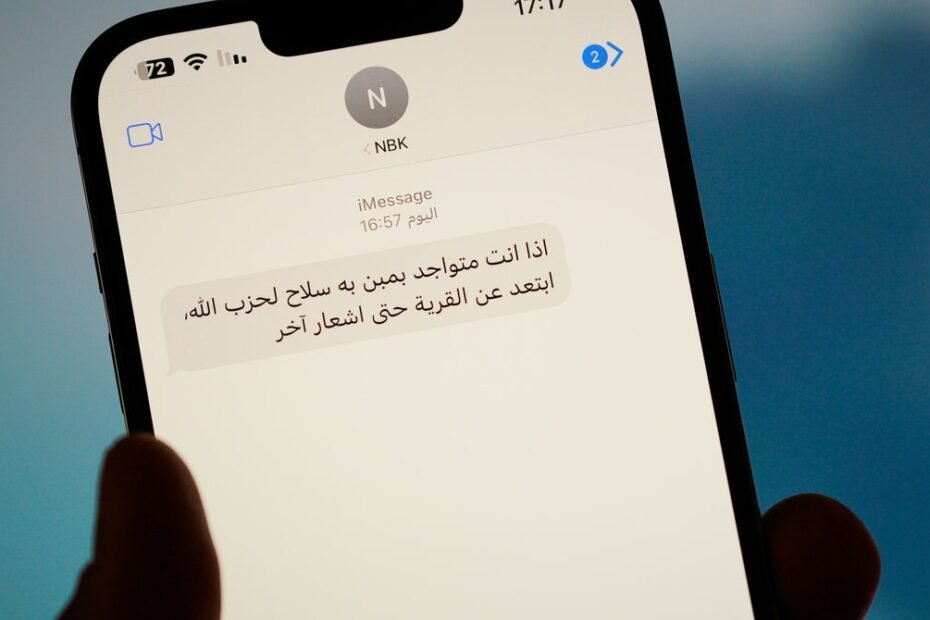 Amid Air Strikes and Rockets, an SMS From the Enemy